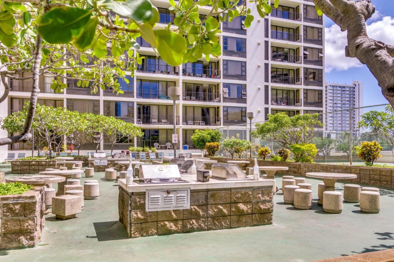 Waikiki Banyan By Koko Resorts Honolulu Buitenkant foto